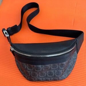 Excelent condition crossbody bag